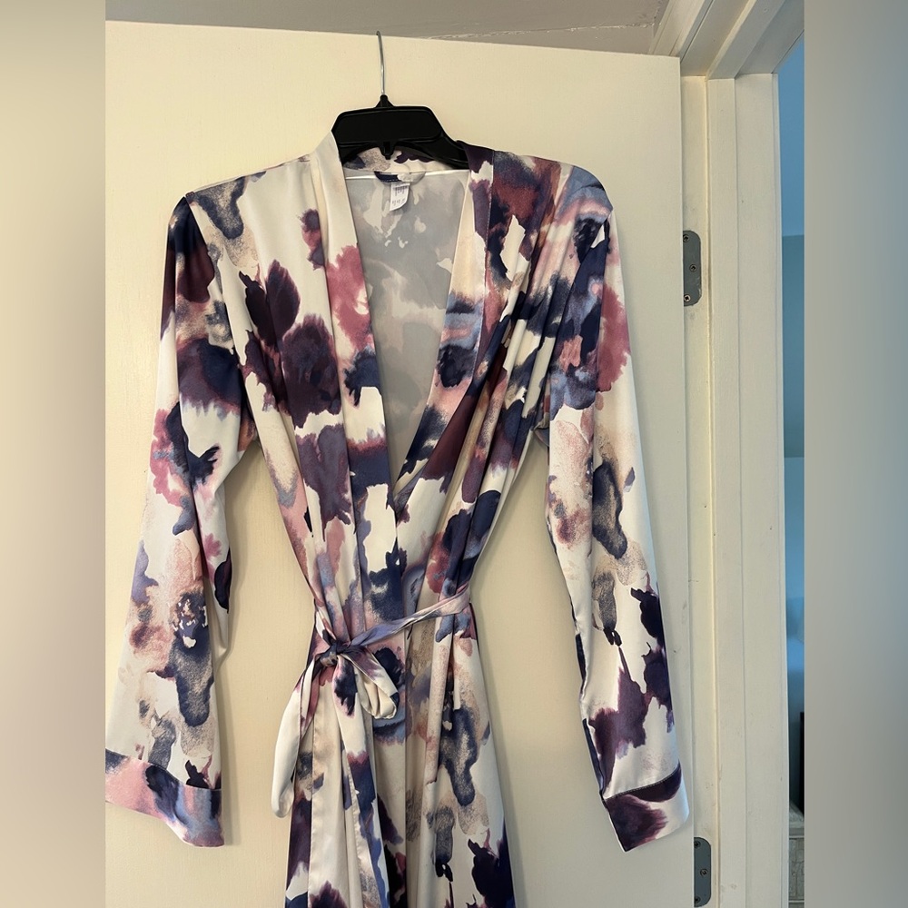 Purple and White Floral Watercolor Print Satin Kimono